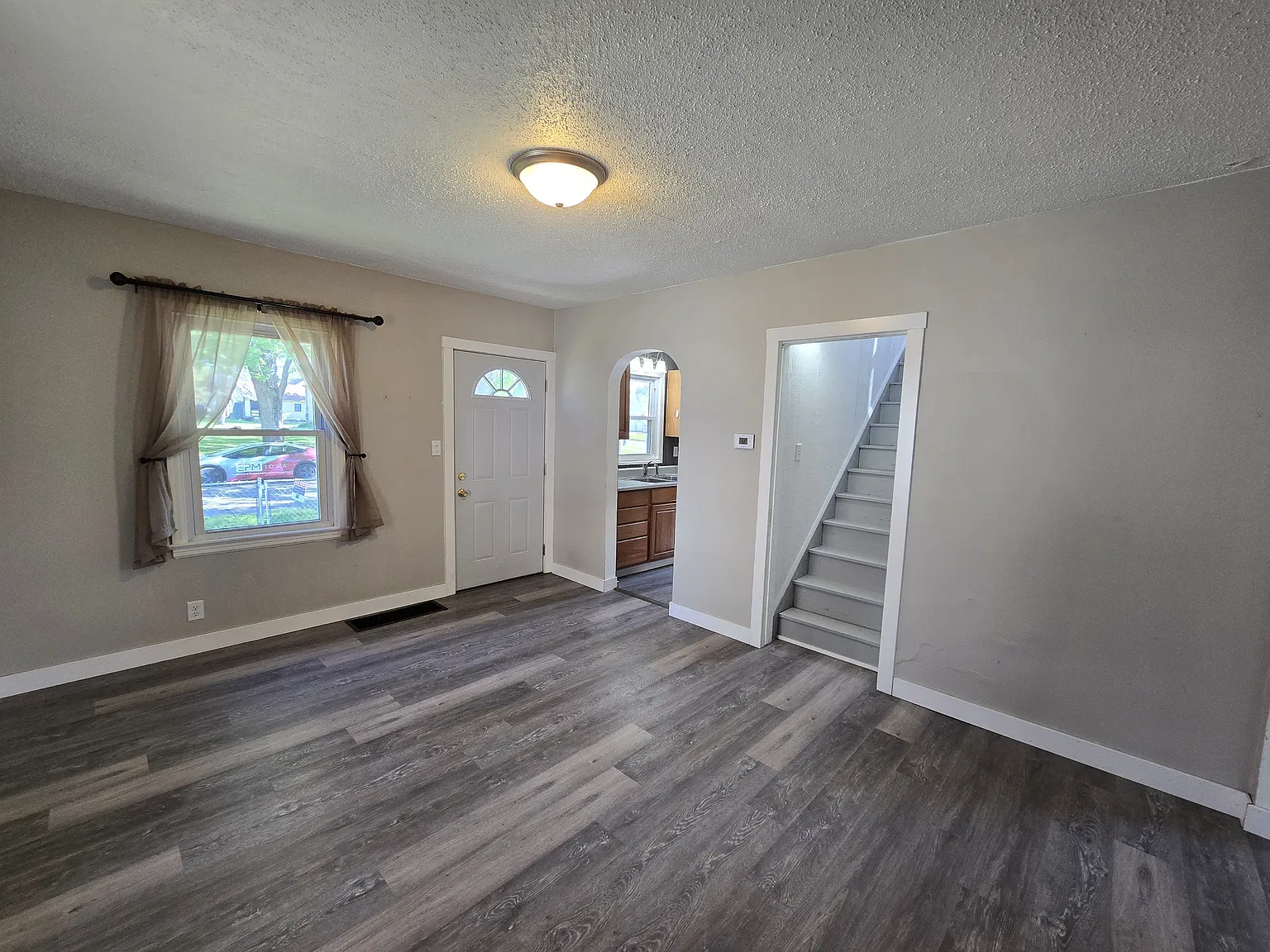 432 Gable Street - 1 — Photo 4