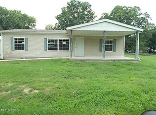330 Collins St, Carlyle, IL
