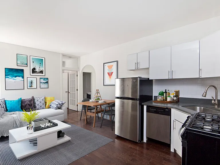 83 Baxter St #3B — Photo 2