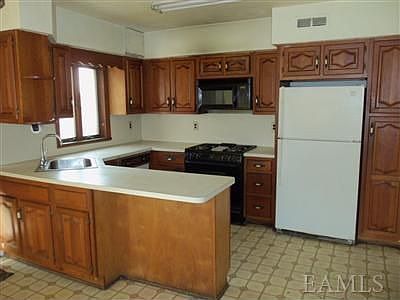 5th image of 3154 Kingsland Ave