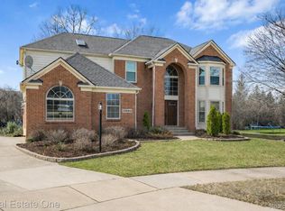 2590 Oakham Ct, Canton, MI