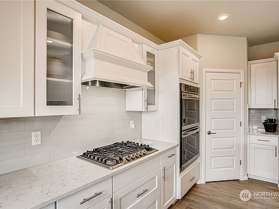4th image of 17901 130th Avenue E #113