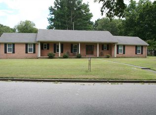 2325 Fairfield Dr, Dyersburg, TN 38024