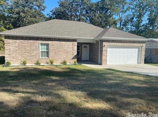 4 Whispering Dr, Alexander, AR 72002