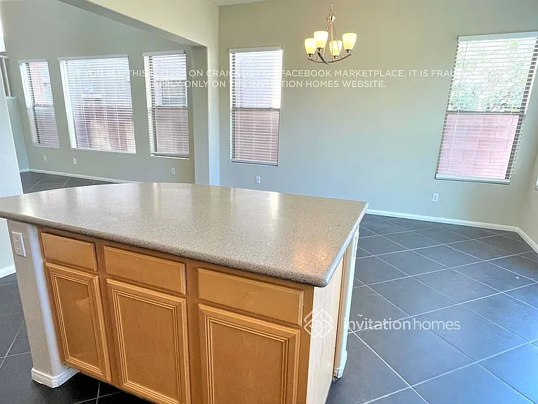 10463 Foggy Glen Ave — Photo 4