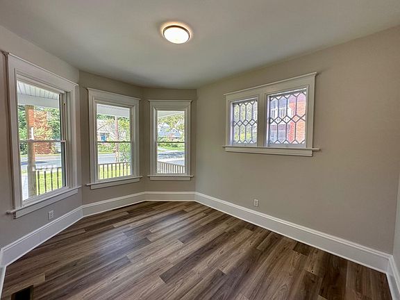 4th image of 41 Harrison Ave Floor 1