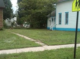 1376 Sanford St, Muskegon, MI 49441