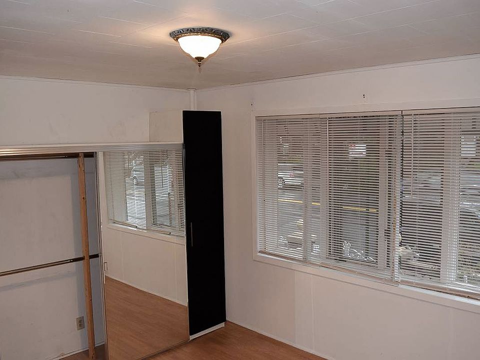 1st image of 8401 14th Ave #2