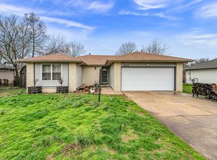 3719 S Colgate Ave, Springfield, MO 65807