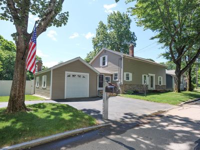 54 College Avenue, Manchester, NH, 03102