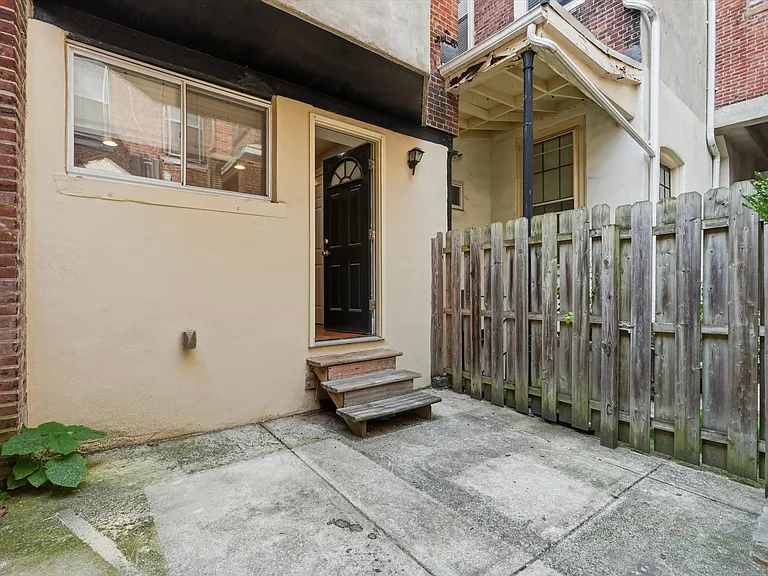 1014 Clinton St #1STREAR — Photo 13