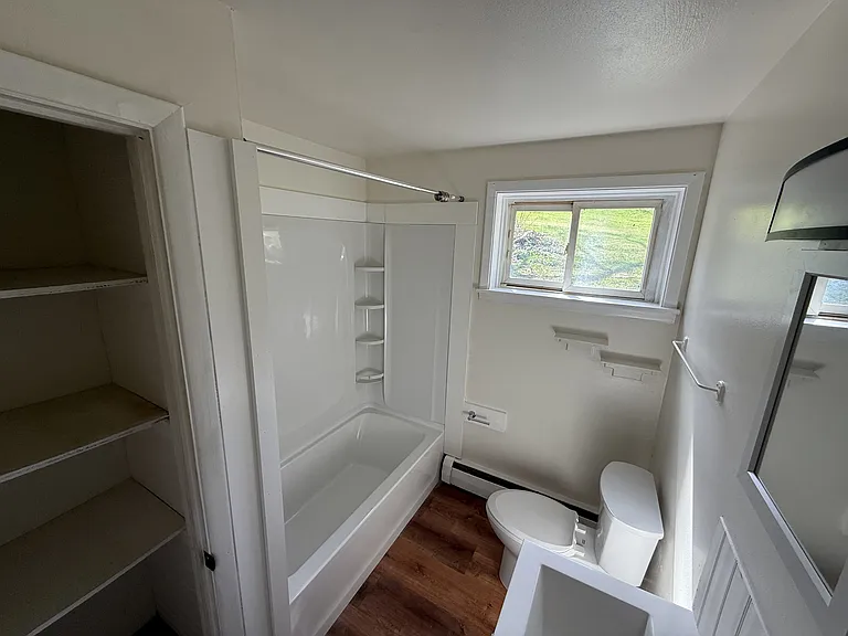 158 Indian Creek Rd #4 — Photo 5