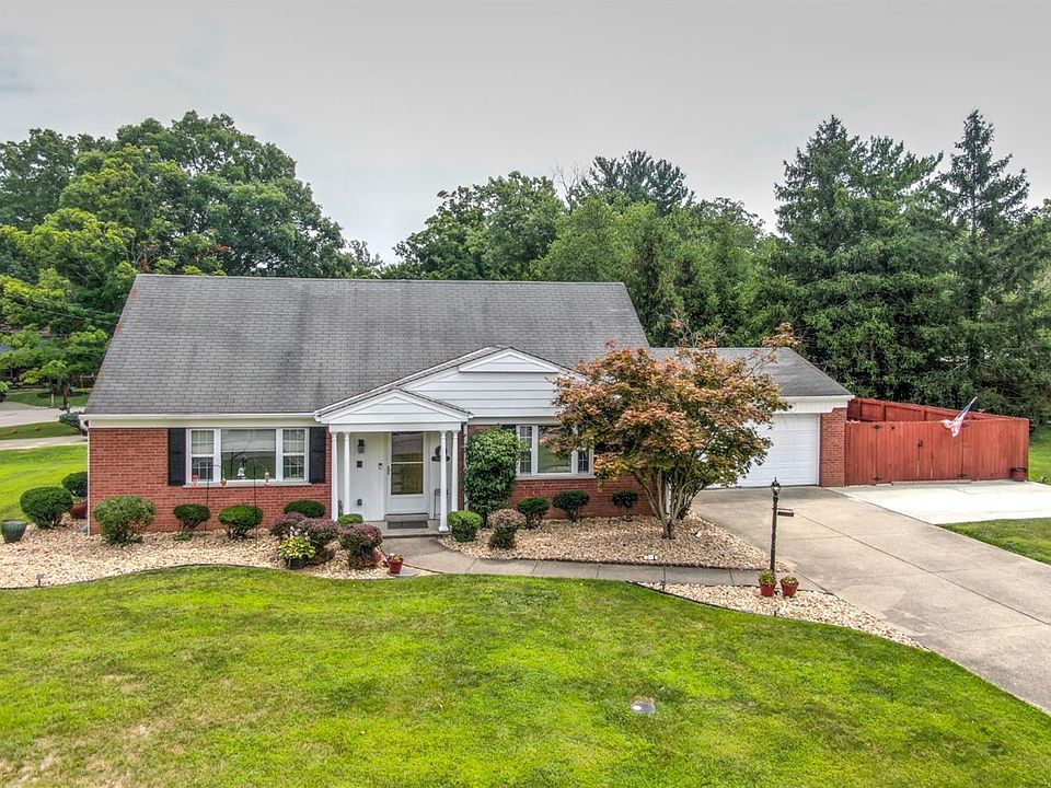 1st image of 9492 Shadyoak Ct