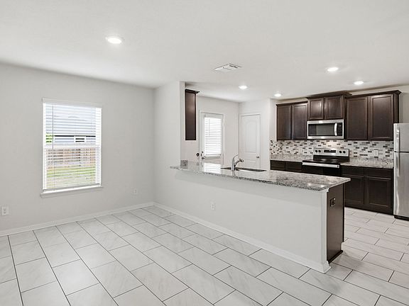 5th image of 11848 Davalos Ln