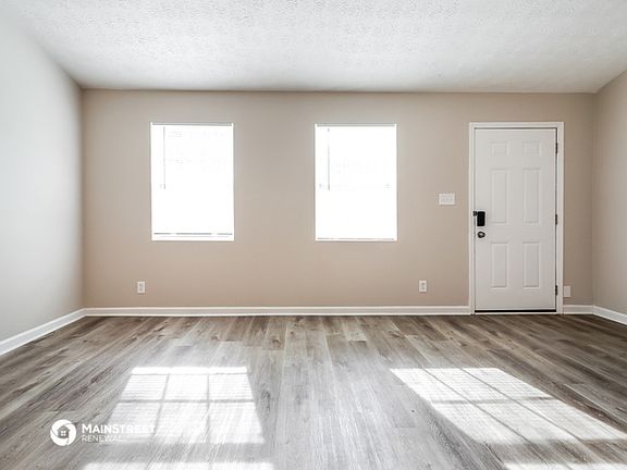 4th image of 1171 Holly Hills Dr