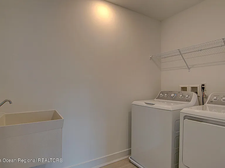 101 Pilot St — Photo 18