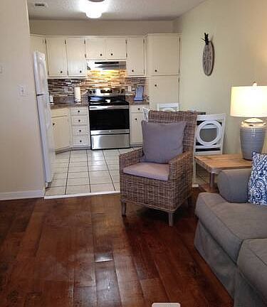4th image of 1307 Redwood Ln Unit 206