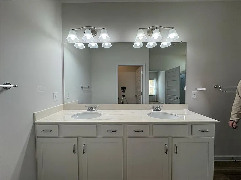 4 Bennett Way — Photo 23