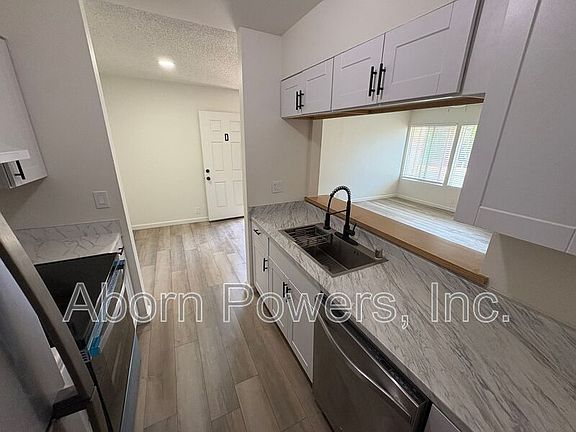 4th image of 3300 La Canada Dr APT D