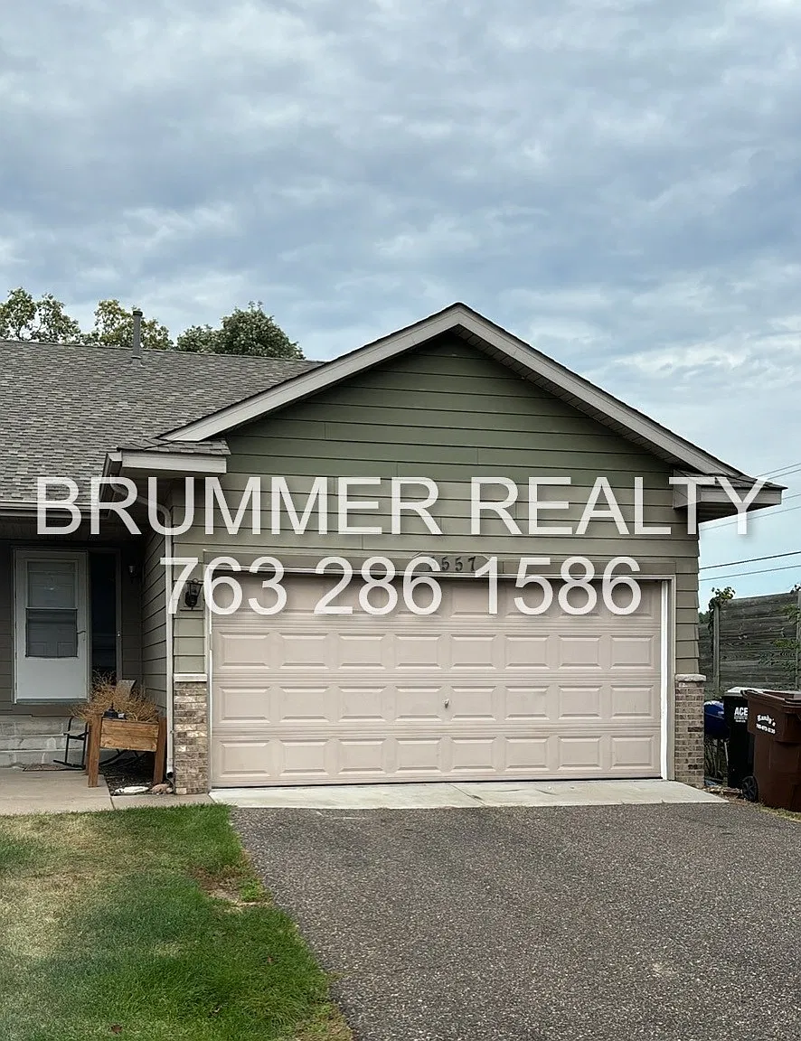 3 bed, $2,075 — Photo 2