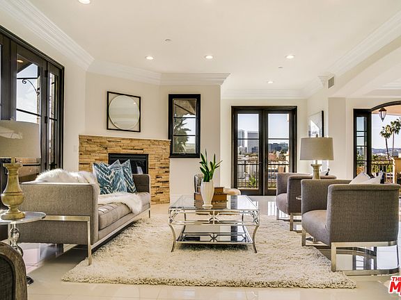 2nd image of 462 S Maple Dr #Penthouse