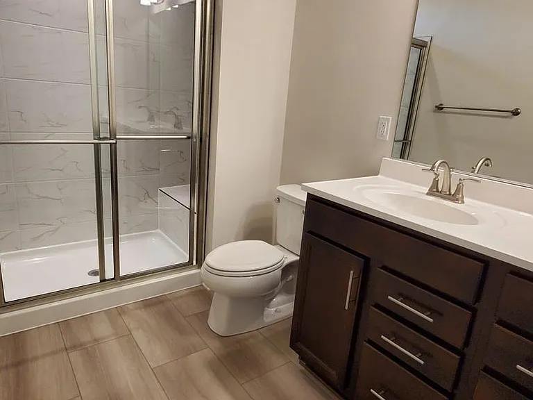 304 Faversham Pl — Photo 20