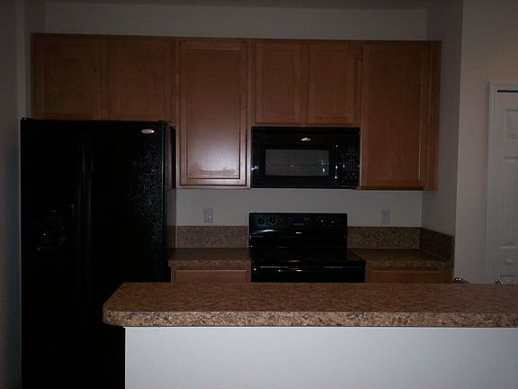 3rd image of 3625F Creswick Cir