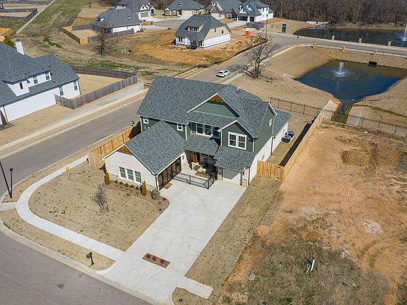 4th image of 9332 SW 40th St