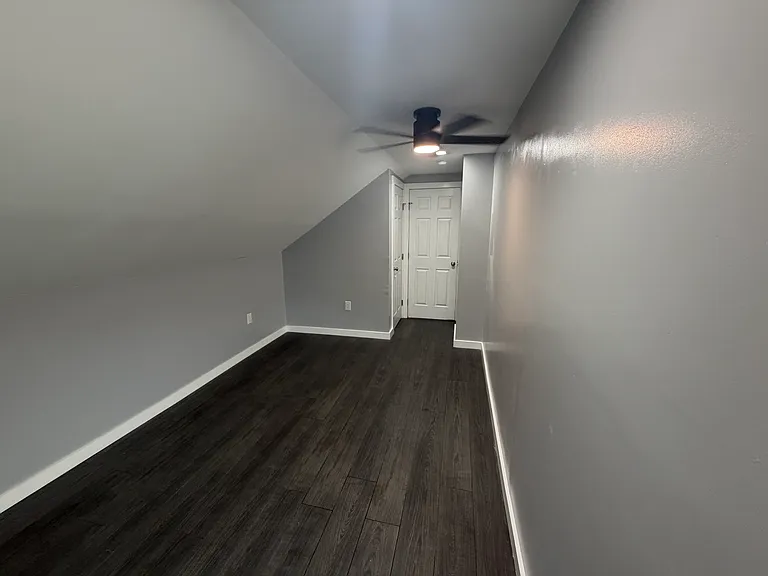 384 Norwich Ave — Photo 17