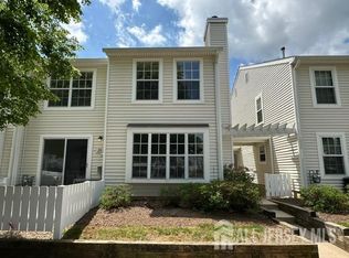 26 Almond Dr, Somerset, NJ 08873