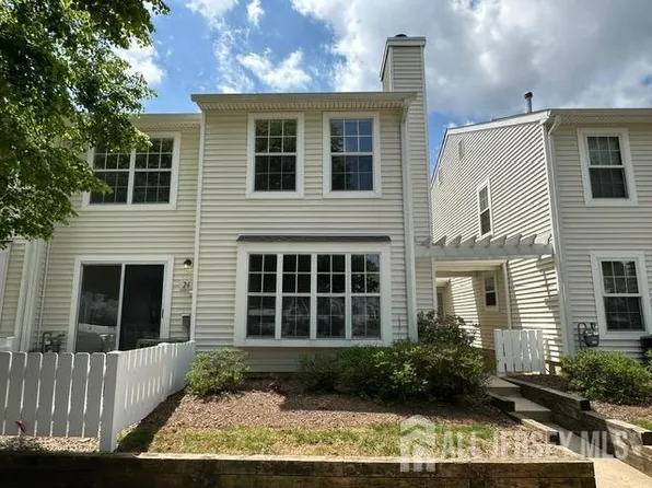 26 Almond Dr, Somerset, NJ 08873
