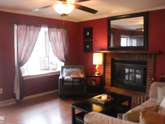 5th image of 870 Saint Lawrence St