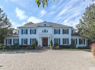 12 Wildwood Dr, Syosset, NY 11791