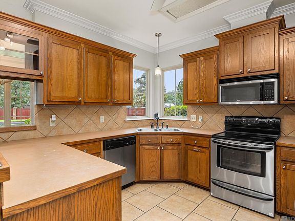 5th image of 12498 Highland Dr