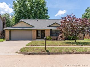 805 W Albuquerque St, Broken Arrow, OK 74011