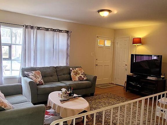 3rd image of 3693 Del Mar Dr