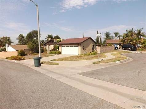 3rd image of 1813 Webster Cir