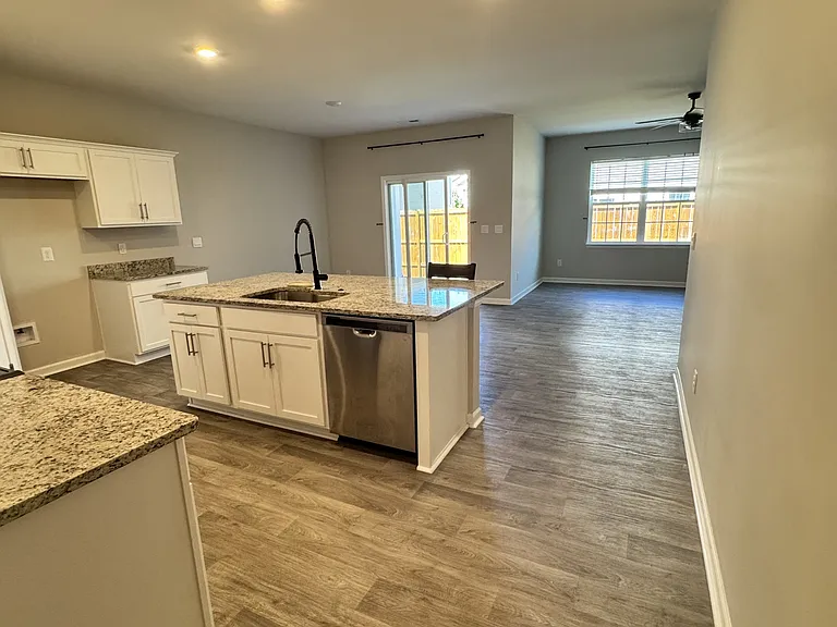 4518 Sandstone Dr — Photo 9