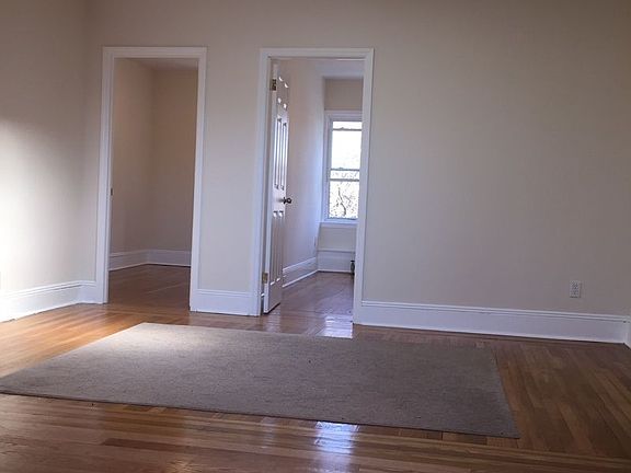 3rd image of 9909 Ascan Ave