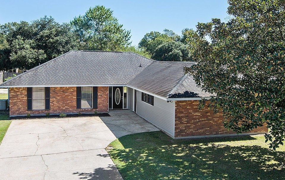 1st image of 1042 Maywood Dr