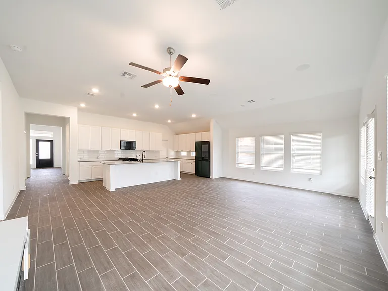 14107 Roller Mls — Photo 8