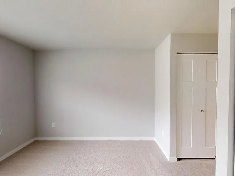 700 Cedar Bluffs Way #21 — Photo 5