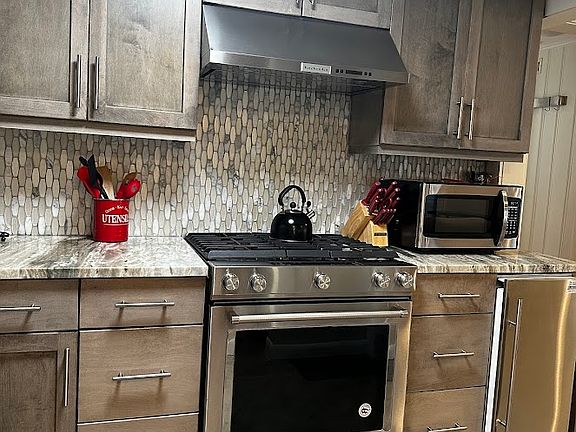 2nd image of 1262 Winburn Dr #1