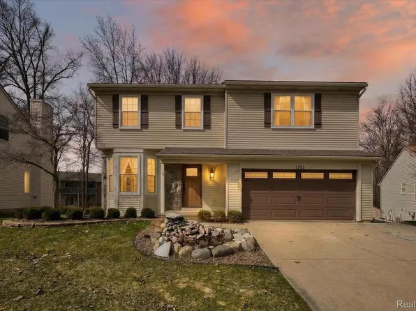 1783 Andover Blvd, Howell, MI 48843