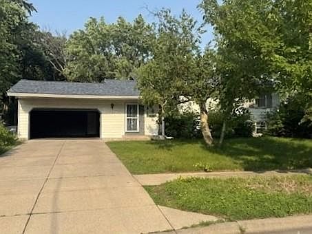1st image of 10701 Wren St NW