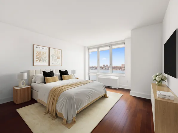 60 Riverside Boulevard image 2 of 22