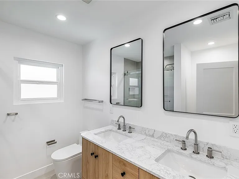 23019 Covello St — Photo 7