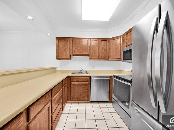4th image of 427 25th Ave #A