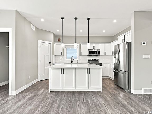 3rd image of 247 Thakur Street