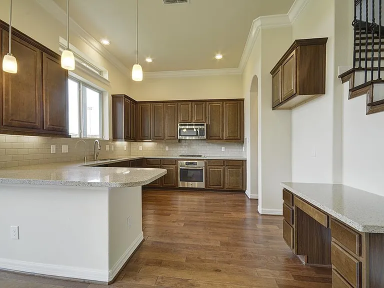 Dartmoor Terrace Dr — Photo 11